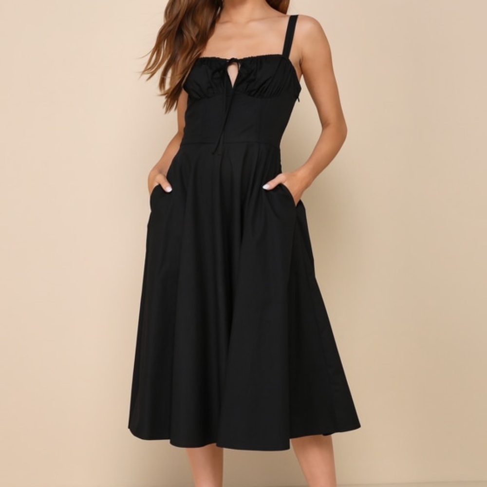 Compelling Charisma Black Bustier Midi Dress With Pockets